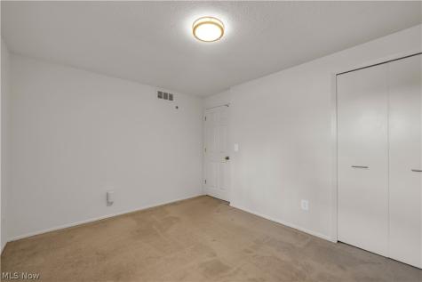 17024 Hunting Meadows Drive Strongsville OH 44136