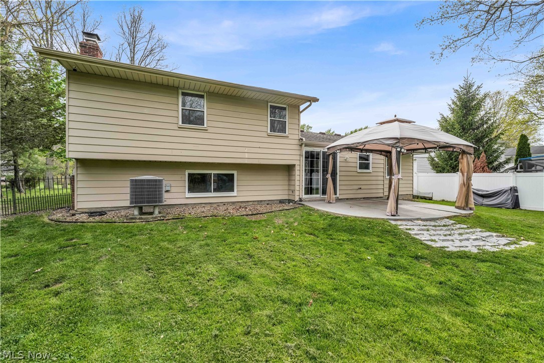 17024 Hunting Meadows Drive Strongsville OH 44136