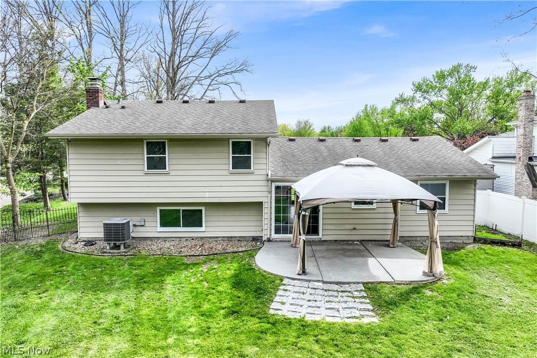 17024 Hunting Meadows Drive Strongsville OH 44136