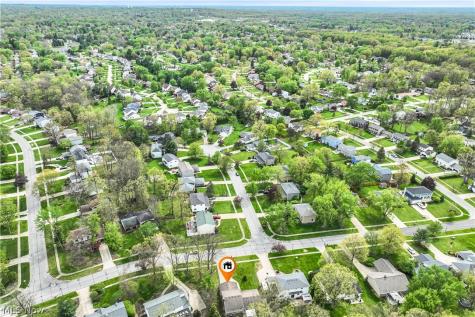 17024 Hunting Meadows Drive Strongsville OH 44136
