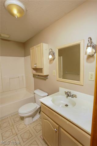 635 Greenfield Avenue SW Canton OH 44706