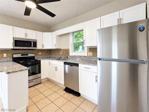 402 Hall Avenue Barberton OH 44203