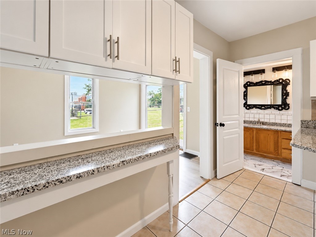 402 Hall Avenue Barberton OH 44203
