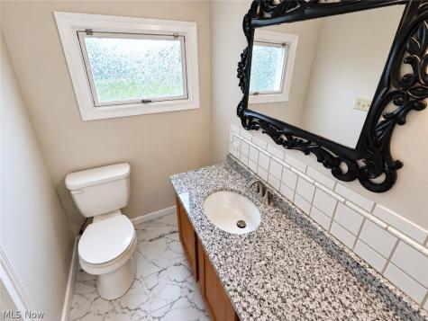 402 Hall Avenue Barberton OH 44203