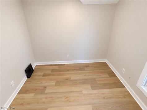 402 Hall Avenue Barberton OH 44203