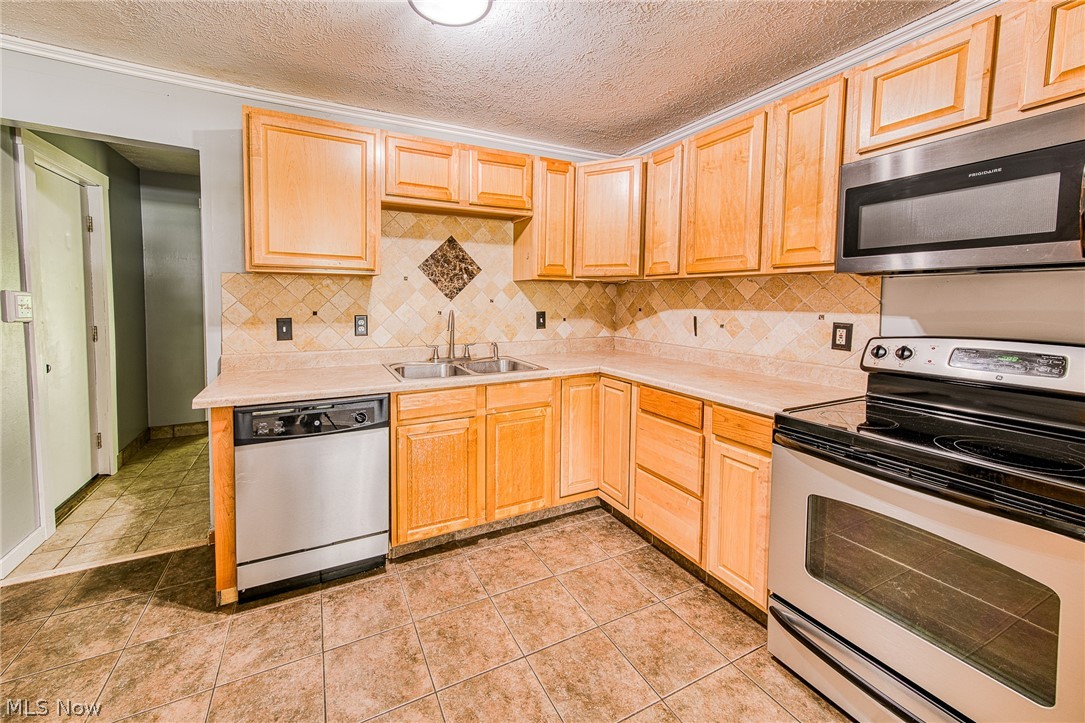 107 Hyder Drive Madison OH 44057