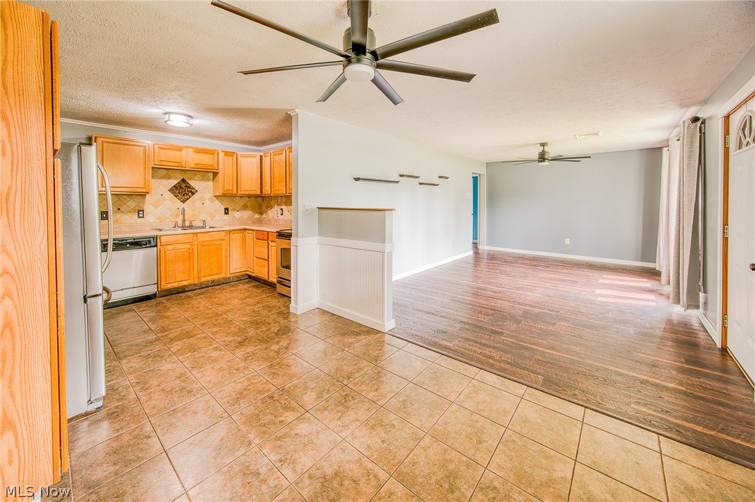 107 Hyder Drive Madison OH 44057