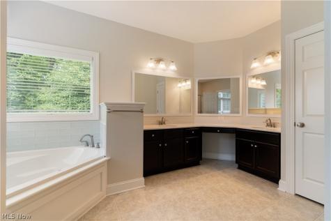 928 Dunning Road New Franklin OH 44614