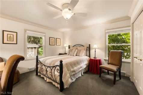 26900 Wolf Road Bay Village OH 44140