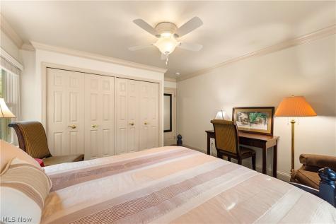 26900 Wolf Road Bay Village OH 44140