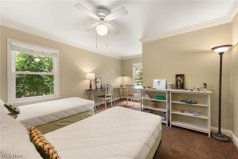 26900 Wolf Road Bay Village OH 44140