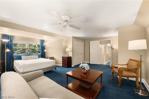 26900 Wolf Road Bay Village OH 44140