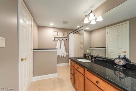 26900 Wolf Road Bay Village OH 44140