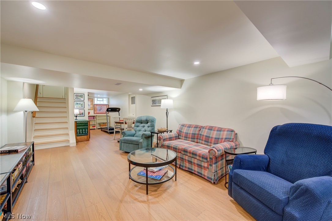 26900 Wolf Road Bay Village OH 44140