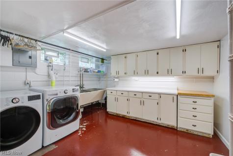 26900 Wolf Road Bay Village OH 44140