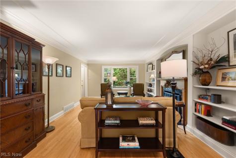 26900 Wolf Road Bay Village OH 44140