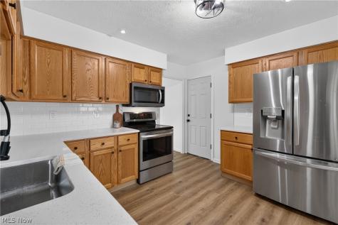 331 Adrian Drive Berea OH 44017