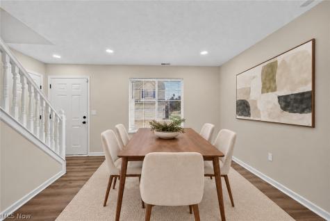 1115 Oxford Circle Akron OH 44312