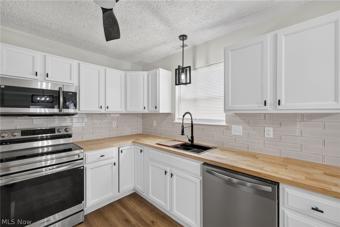 1115 Oxford Circle Akron OH 44312