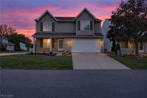 1115 Oxford Circle Akron OH 44312
