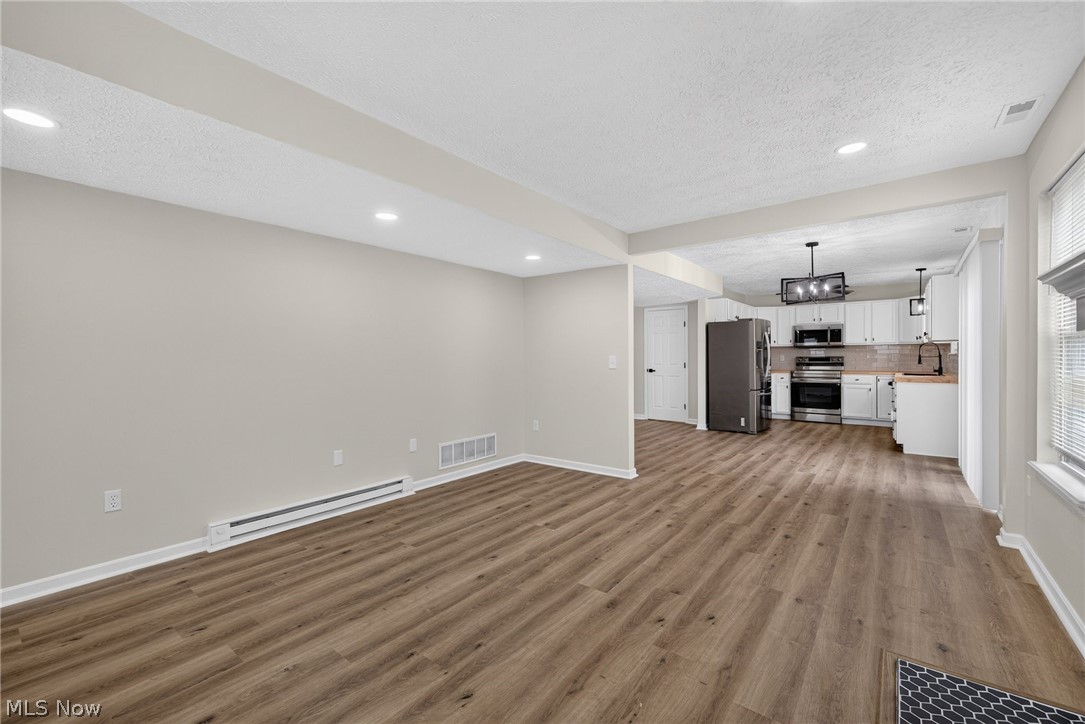 1115 Oxford Circle Akron OH 44312
