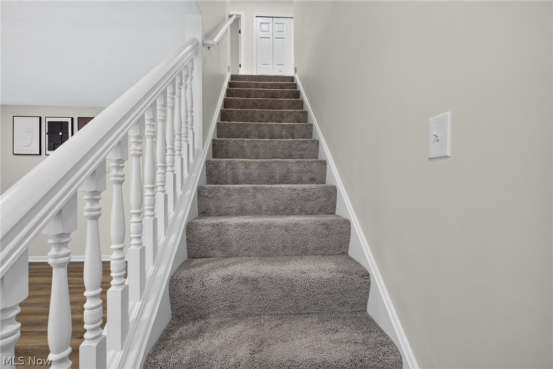 1115 Oxford Circle Akron OH 44312