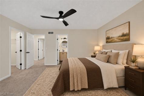 1115 Oxford Circle Akron OH 44312