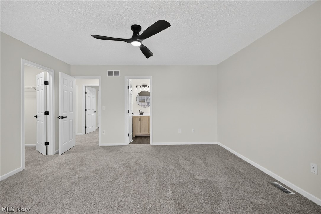 1115 Oxford Circle Akron OH 44312
