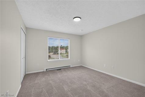 1115 Oxford Circle Akron OH 44312