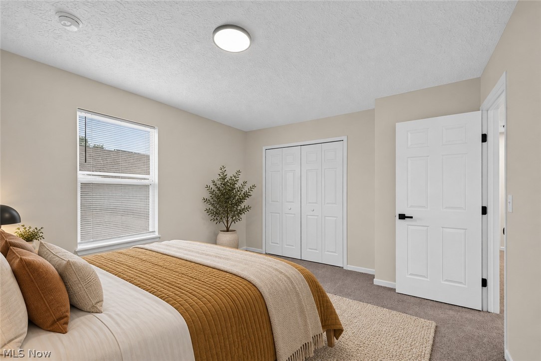 1115 Oxford Circle Akron OH 44312