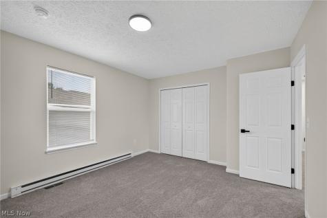 1115 Oxford Circle Akron OH 44312