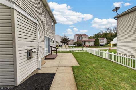 1115 Oxford Circle Akron OH 44312