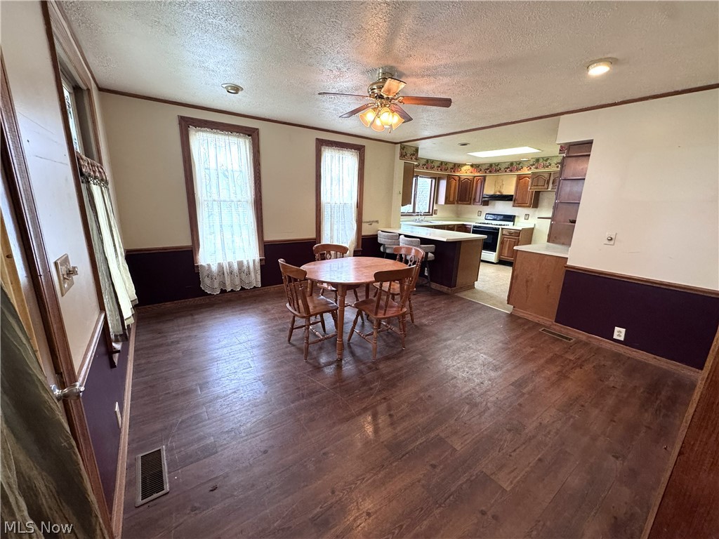 74 E Whitney Avenue Shelby OH 44875