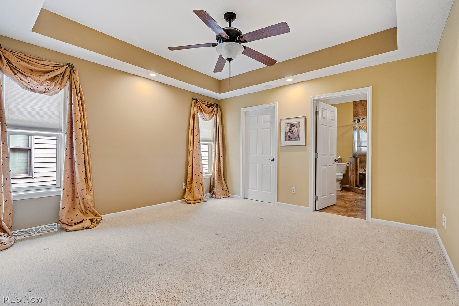 142 Stonehaven Drive Columbiana OH 44408
