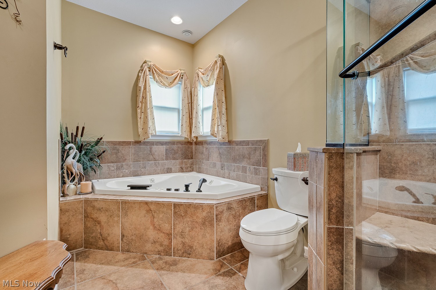 142 Stonehaven Drive Columbiana OH 44408