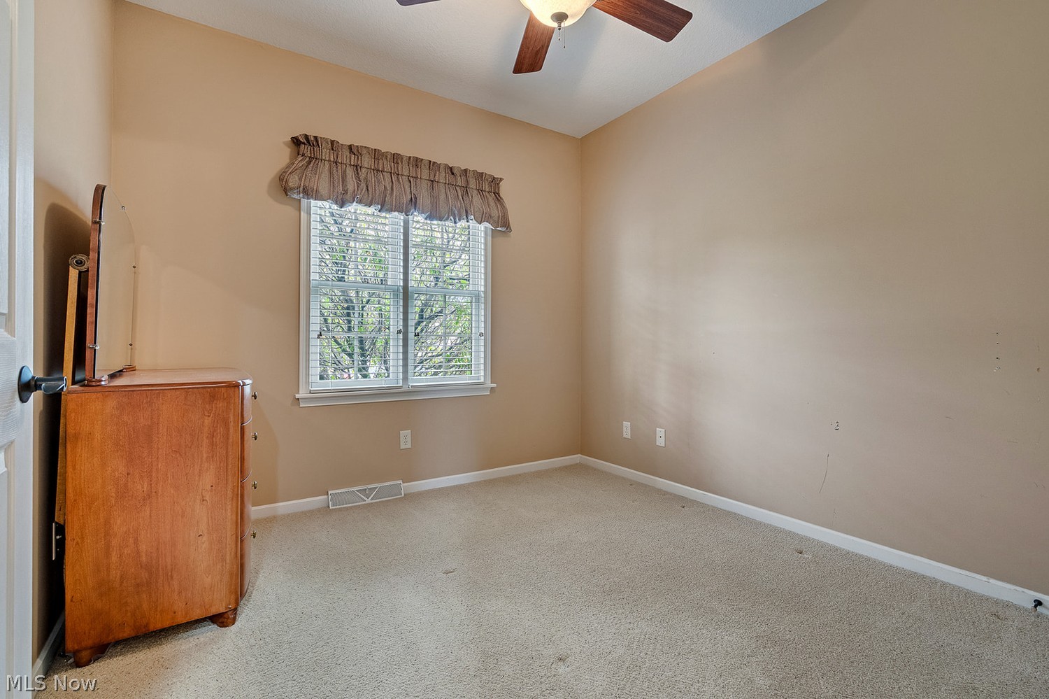142 Stonehaven Drive Columbiana OH 44408