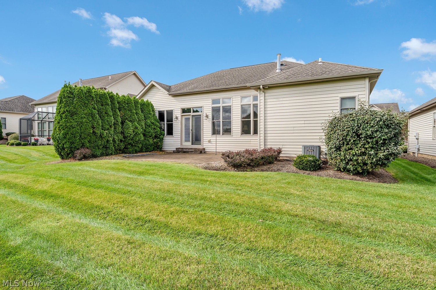 142 Stonehaven Drive Columbiana OH 44408
