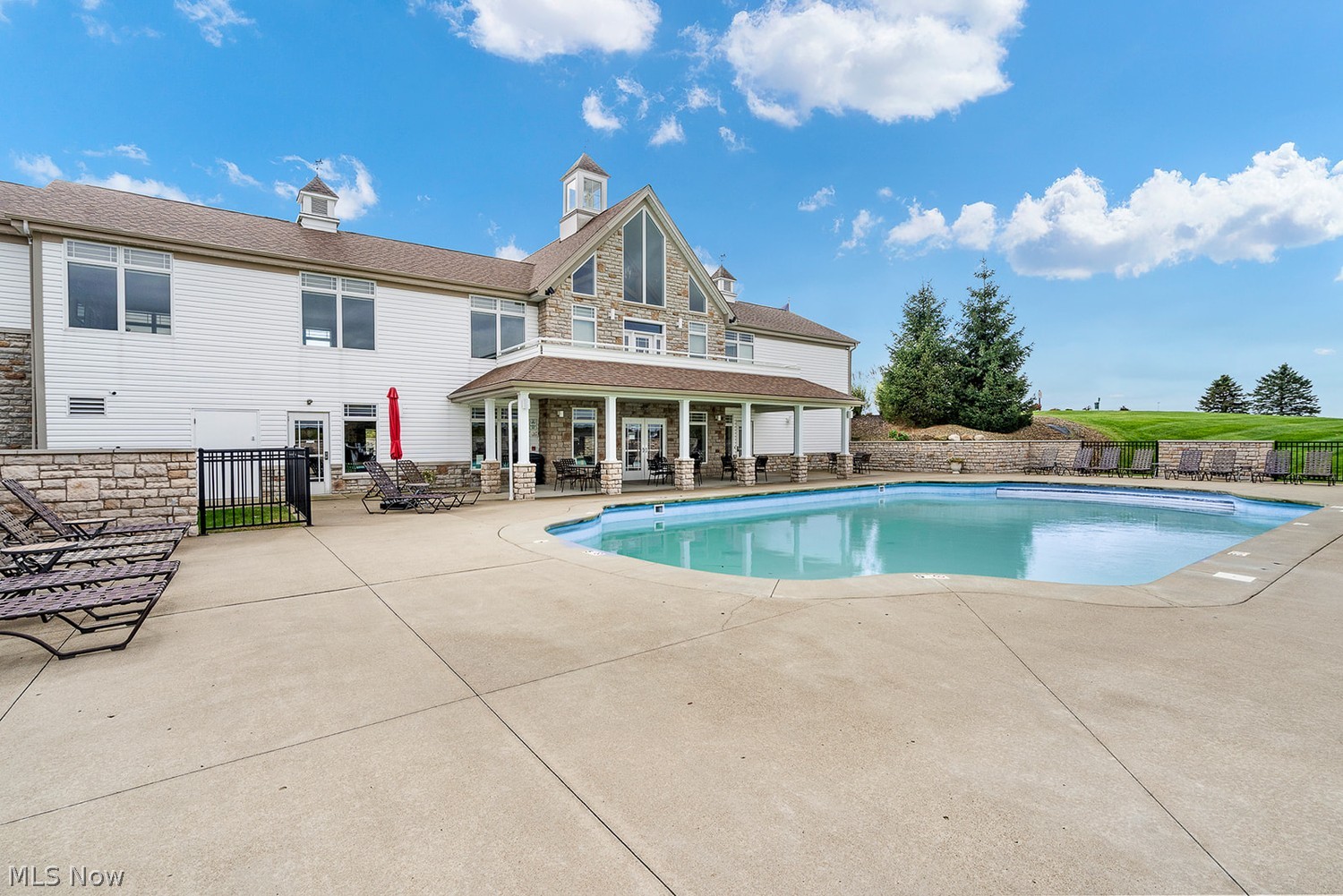 142 Stonehaven Drive Columbiana OH 44408
