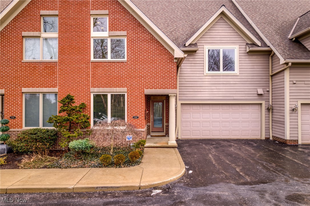 2498 Fairmount Boulevard Cleveland Heights OH 44106