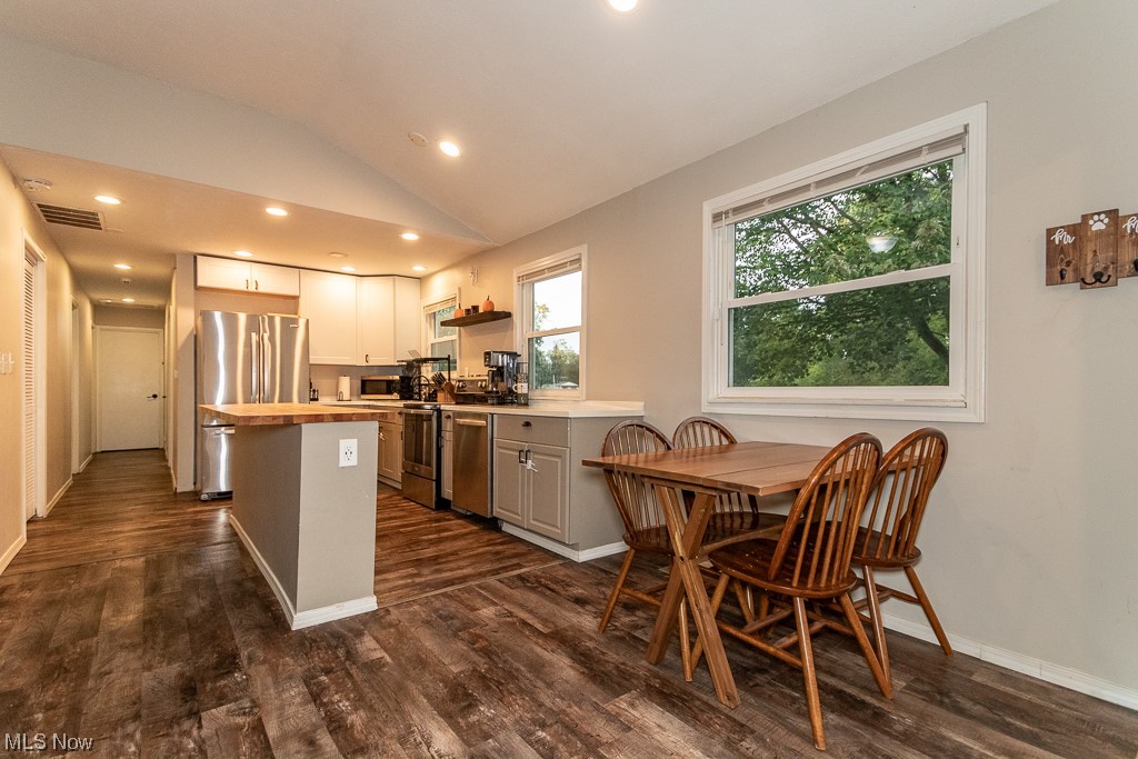 89 N Oakmont Road Northfield OH 44067