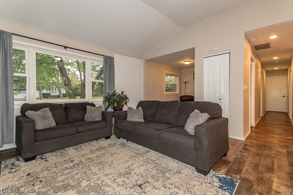 89 N Oakmont Road Northfield OH 44067
