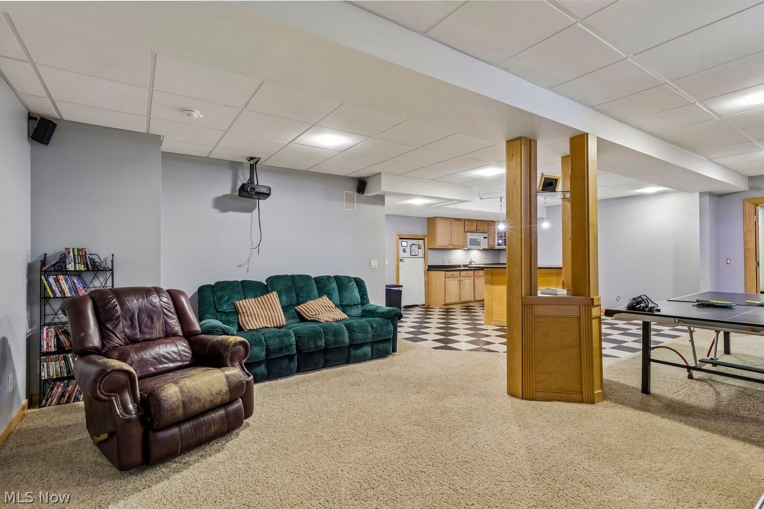 2752 Aylesbury Street NW North Canton OH 44720