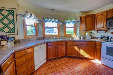 3475 Swallen Avenue Louisville OH 44641