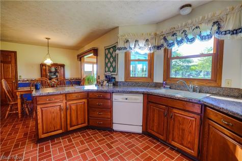 3475 Swallen Avenue Louisville OH 44641
