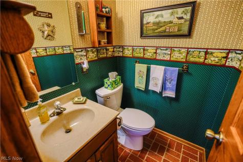 3475 Swallen Avenue Louisville OH 44641