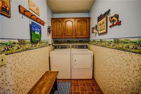 3475 Swallen Avenue Louisville OH 44641