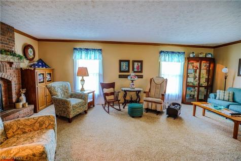 3475 Swallen Avenue Louisville OH 44641