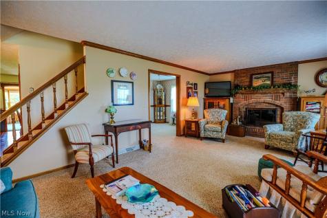 3475 Swallen Avenue Louisville OH 44641