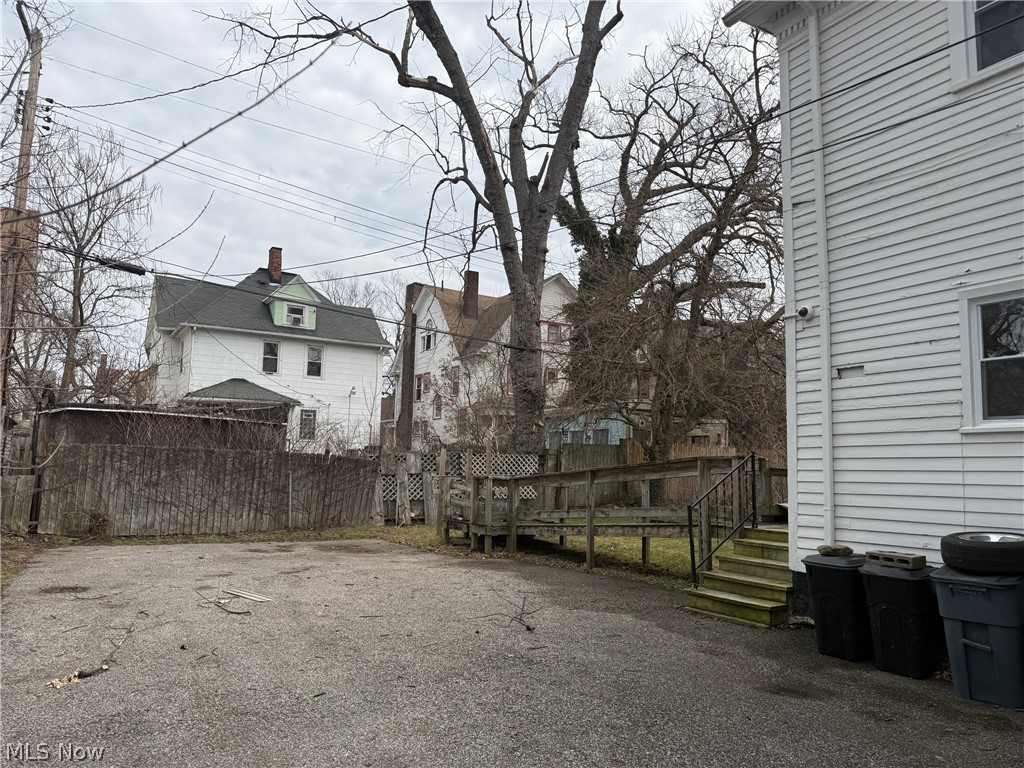 1827 Idlewood Avenue East Cleveland OH 44112