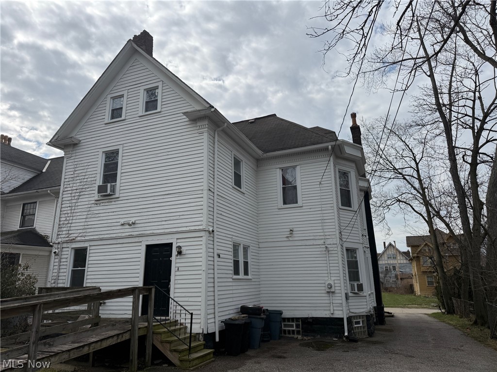 1827 Idlewood Avenue East Cleveland OH 44112
